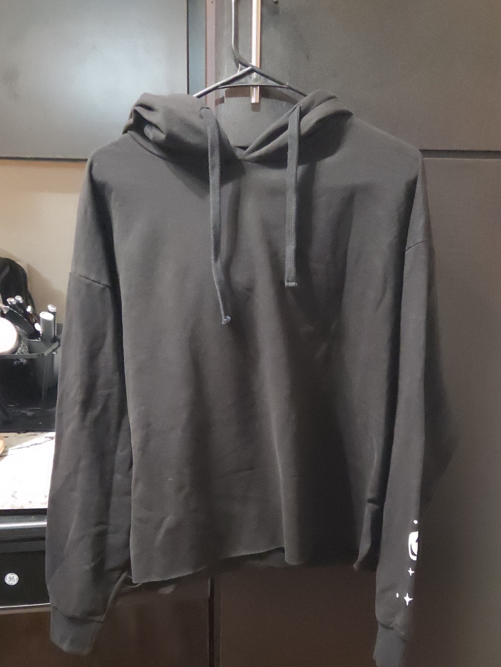 Hot Topic Black Women's Pullover Hoodie